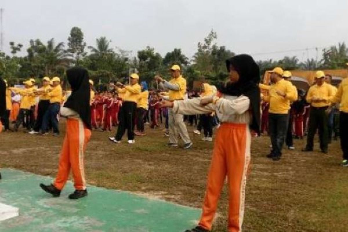 Gubri Dan Masyarakat Simalinyang Membaur Dalam Senam Germas