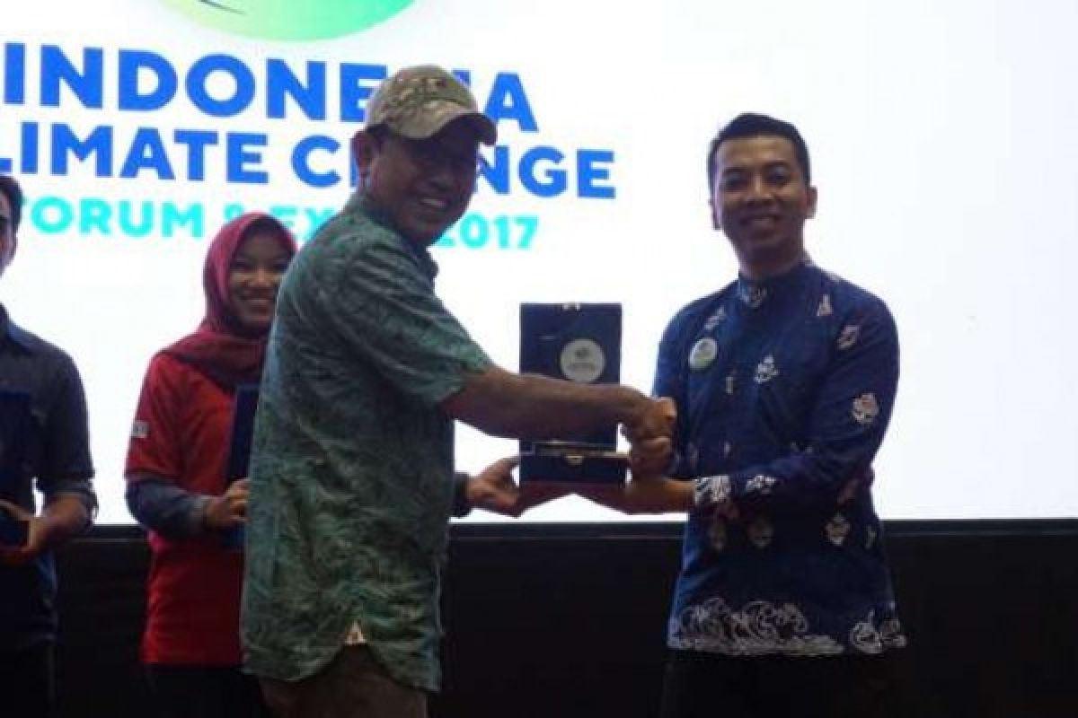 Komitmen Terhadap Perubahan Iklim, APRIL Raih Juara Pertama The Indonesia Climate Change 2017
