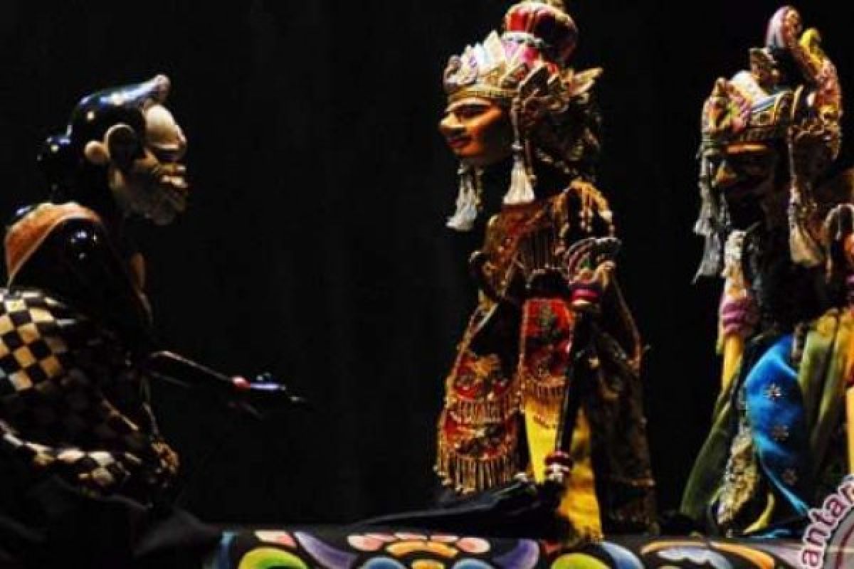 Penampilan Wayang Golek Kisah Mahabarata Pukau Warga Prancis