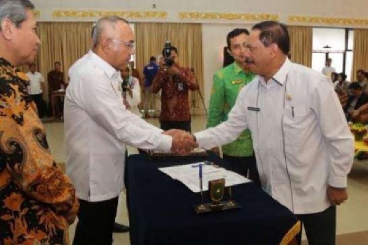 Sekda Inhil Hadiri Rapat Koordinasi Bersama Gubernur Riau 