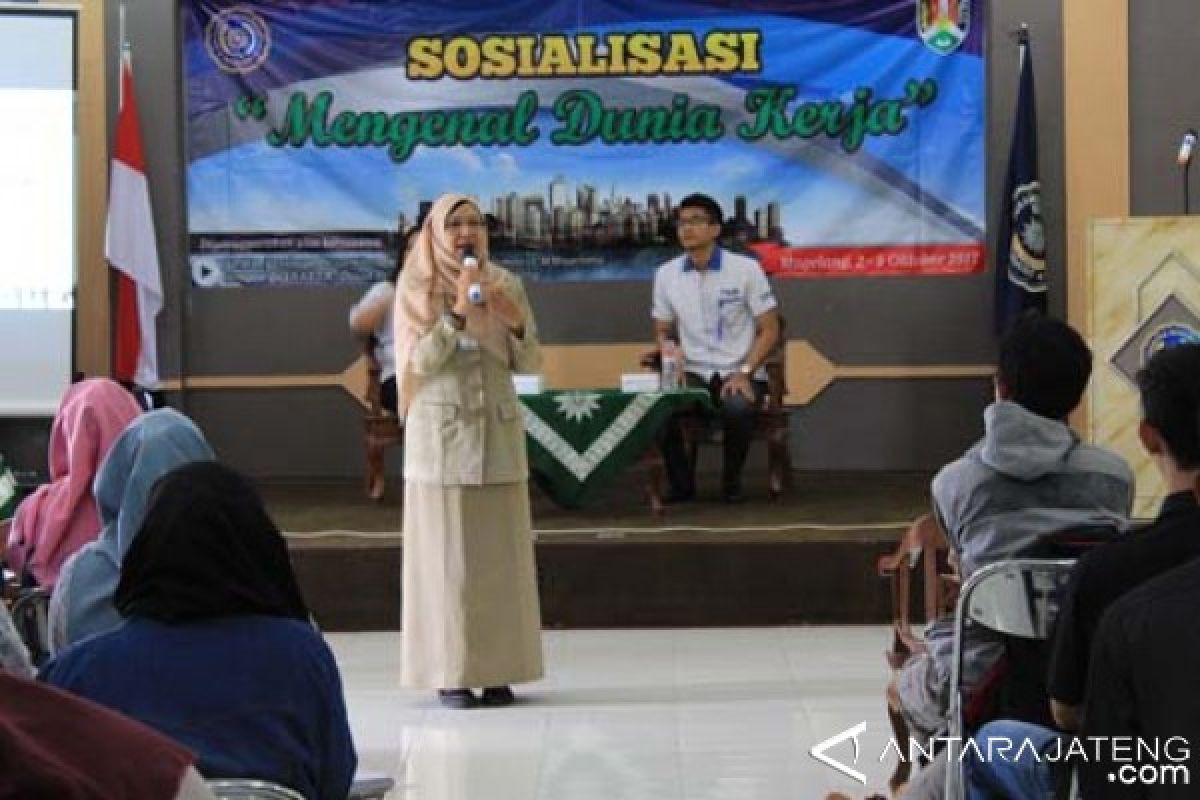 UMM-Disnaker Sosialisasi Dunia Kerja Kepada Mahasiswa