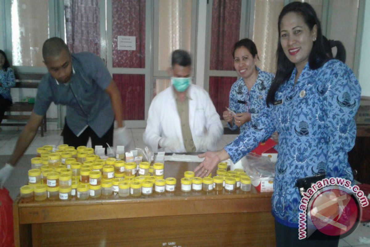 BNNP NTT  test urine terhadap 50 pegawainya