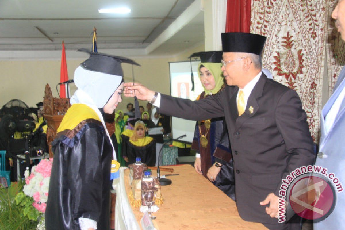 Akper Murakata Wisuda 90 Mahasiswa 