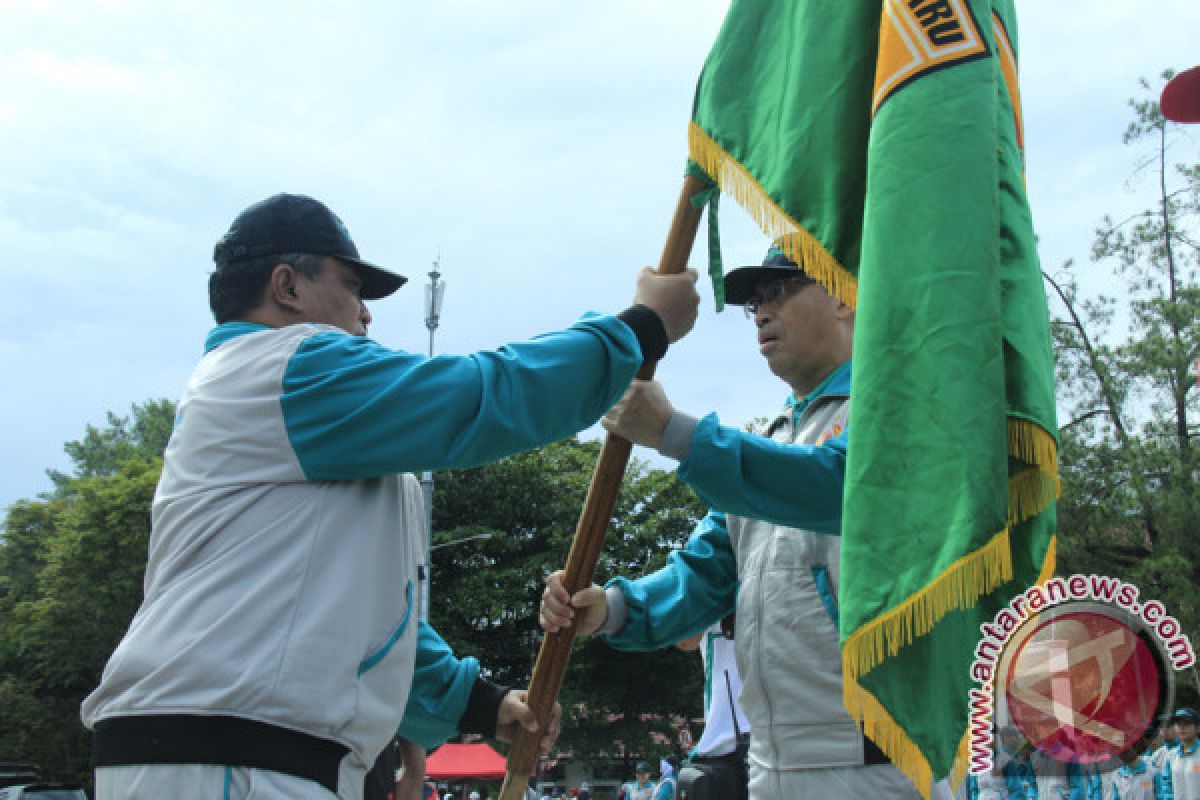 Wali Kota Lepas Kontingen Porprov Banjarbaru