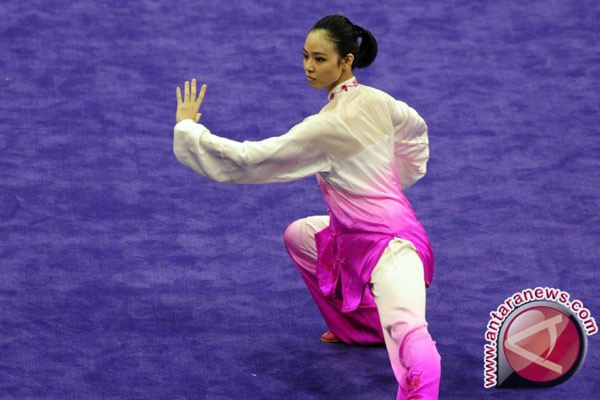 Lindswell Kwok Mempertahankan Gelar Juara Dunia Wushu