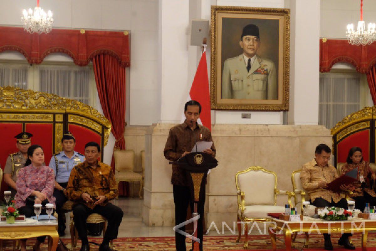 Jokowi Minta Anggaran Mengatasi Masalah Kemiskinan Ditambah (Video)