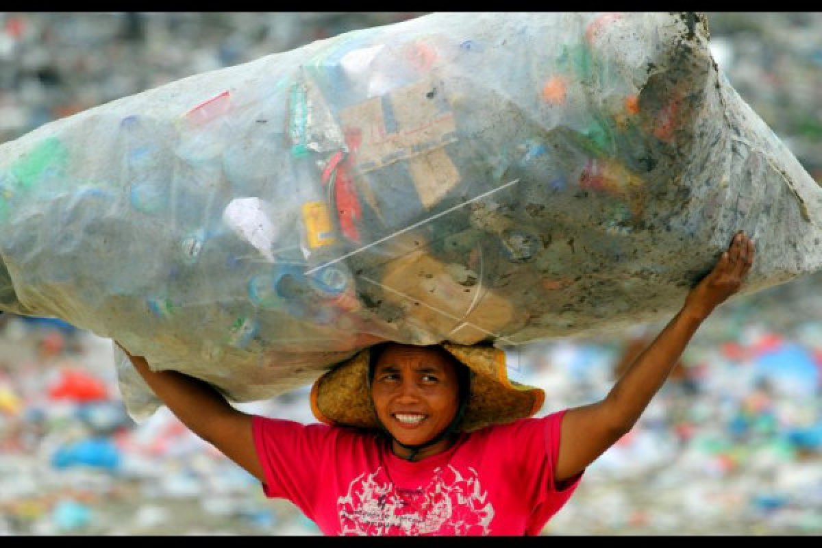 Pontianak Akan Mengurangi Jumlah Tempat Pembuangan Sampah Sementara