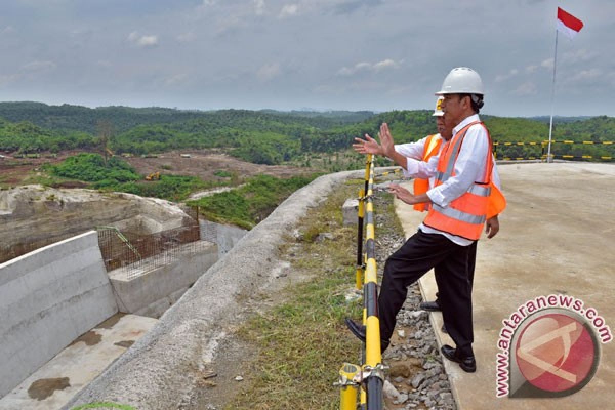 Jokowi optimistis pembangunan Waduk Karian selesai 2019