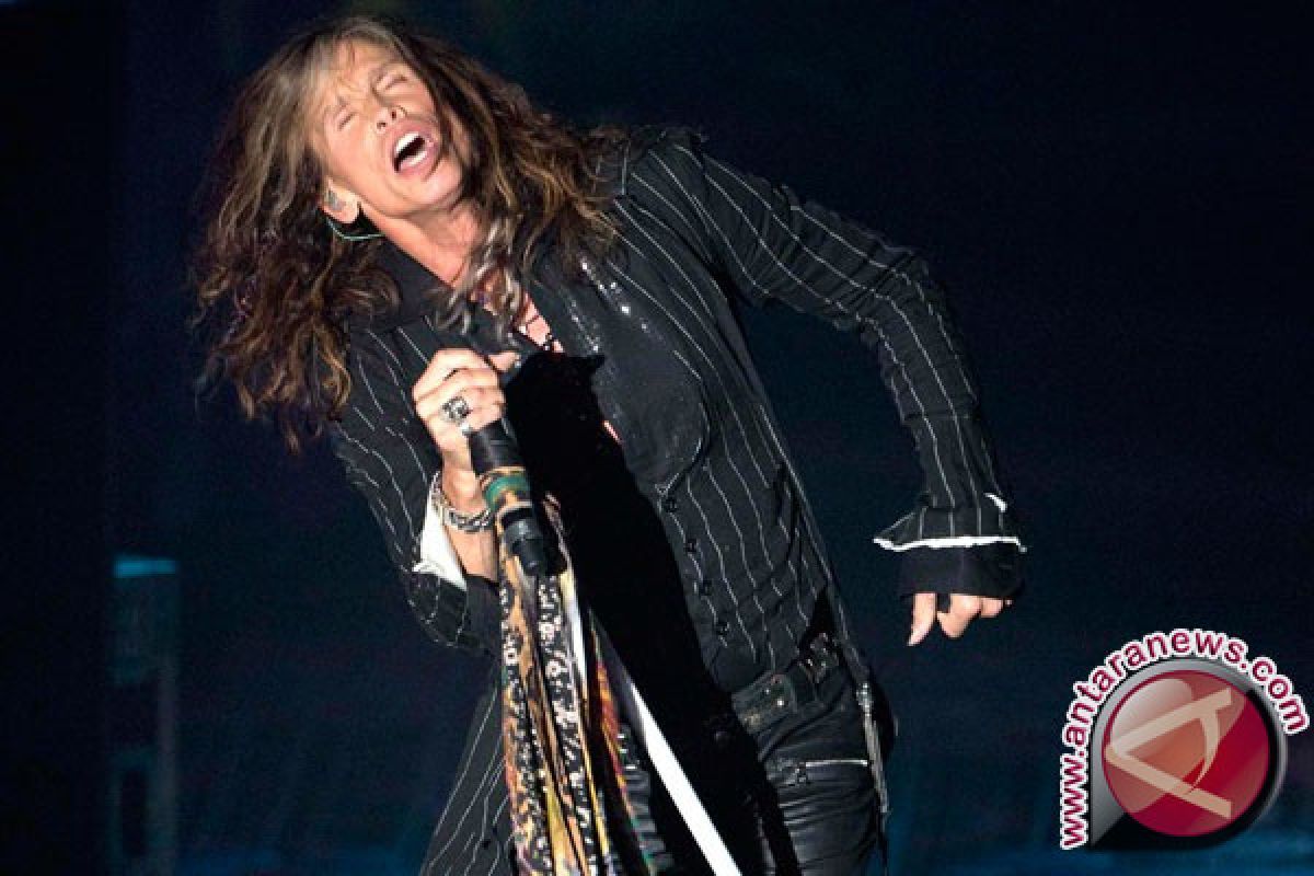 Steven Tyler menepis rumor serangan jantung