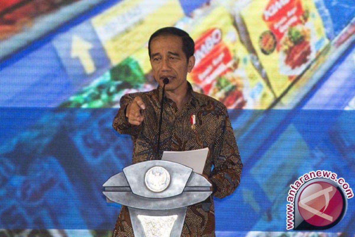 Presiden Jokowi janjikan beasiswa santri berprestasi ponpes Madura