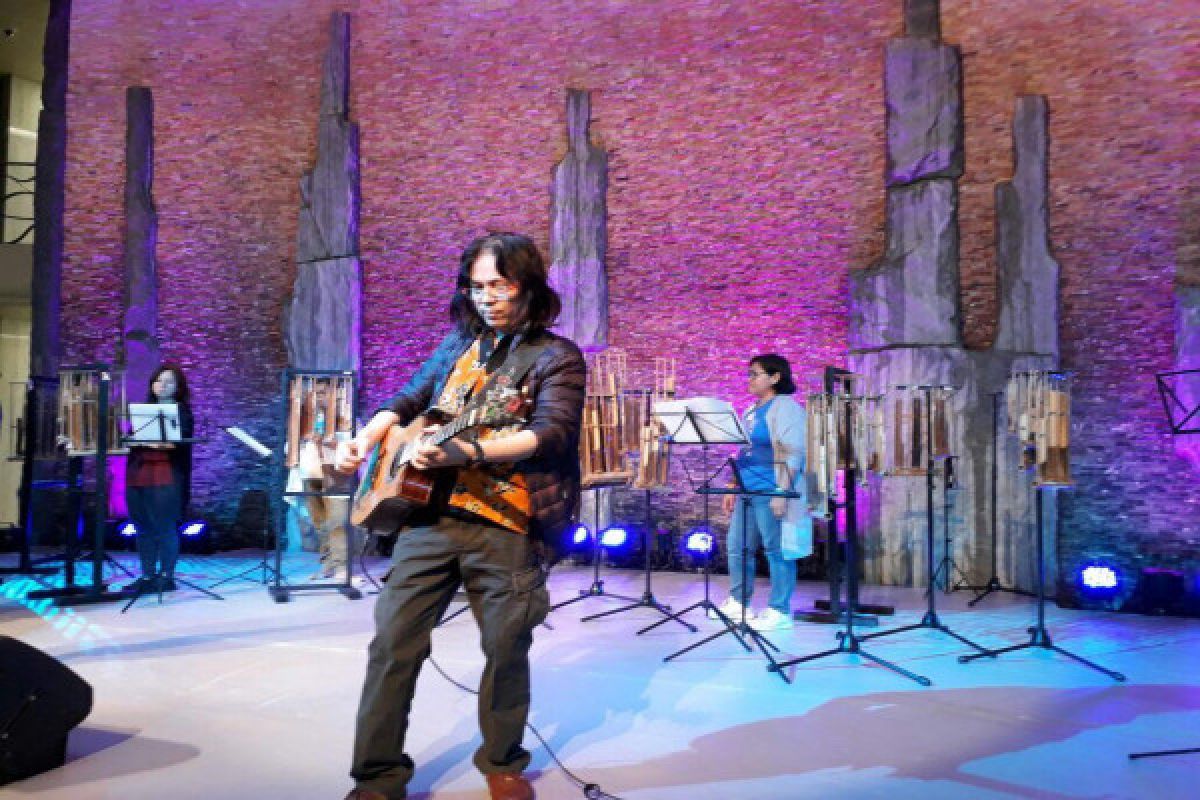 Doddy tampilkan "gitar-dawai" di WIPO Swiss