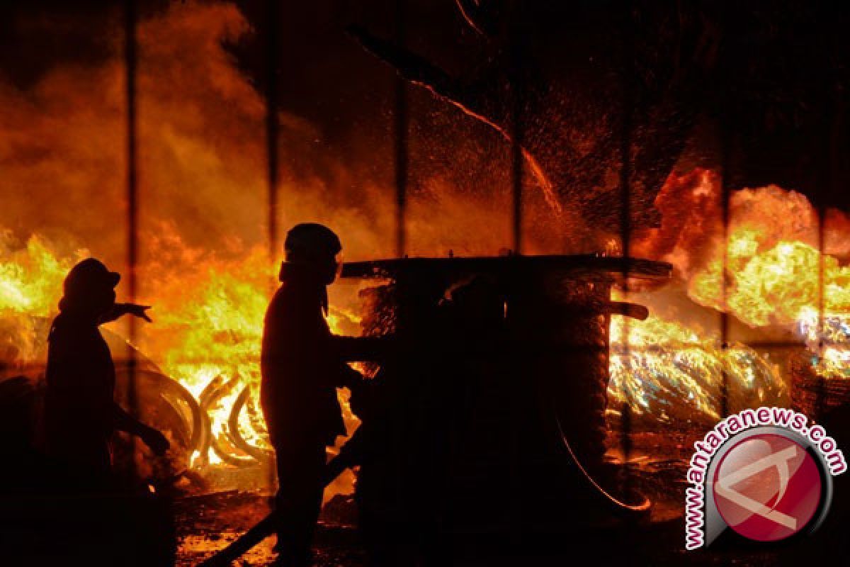 Lima orang meninggal akibat kebakaran di Malang