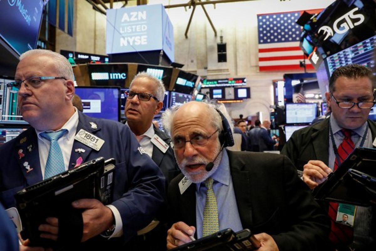 Saham-saham AS kembali ke rekor tertinggi