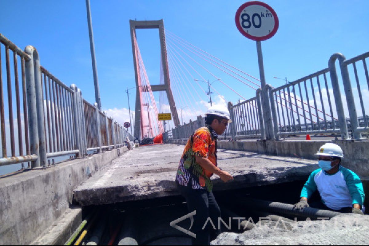 Jaringan Listrik ke Pulau Madura Kembali Normal (Video)