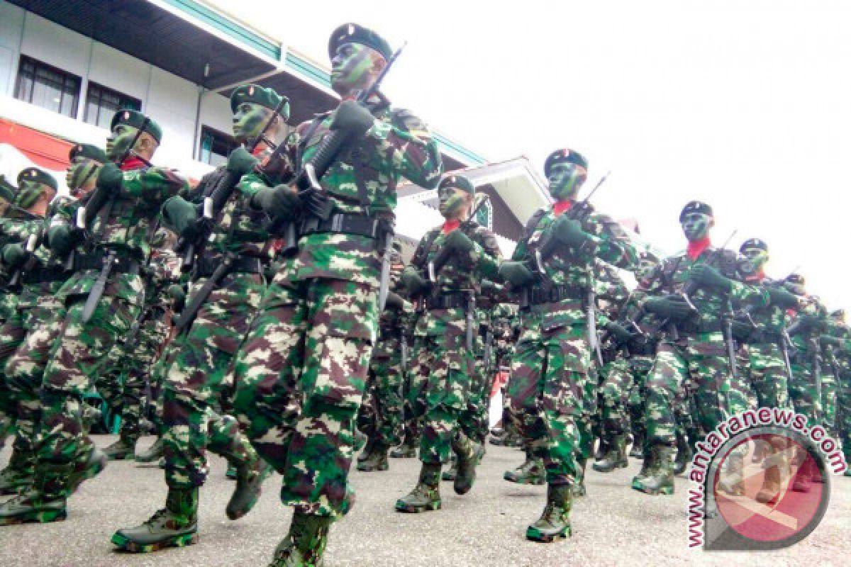 TNI Putussibau Persembahkan Defile Dan Yongmoodo  