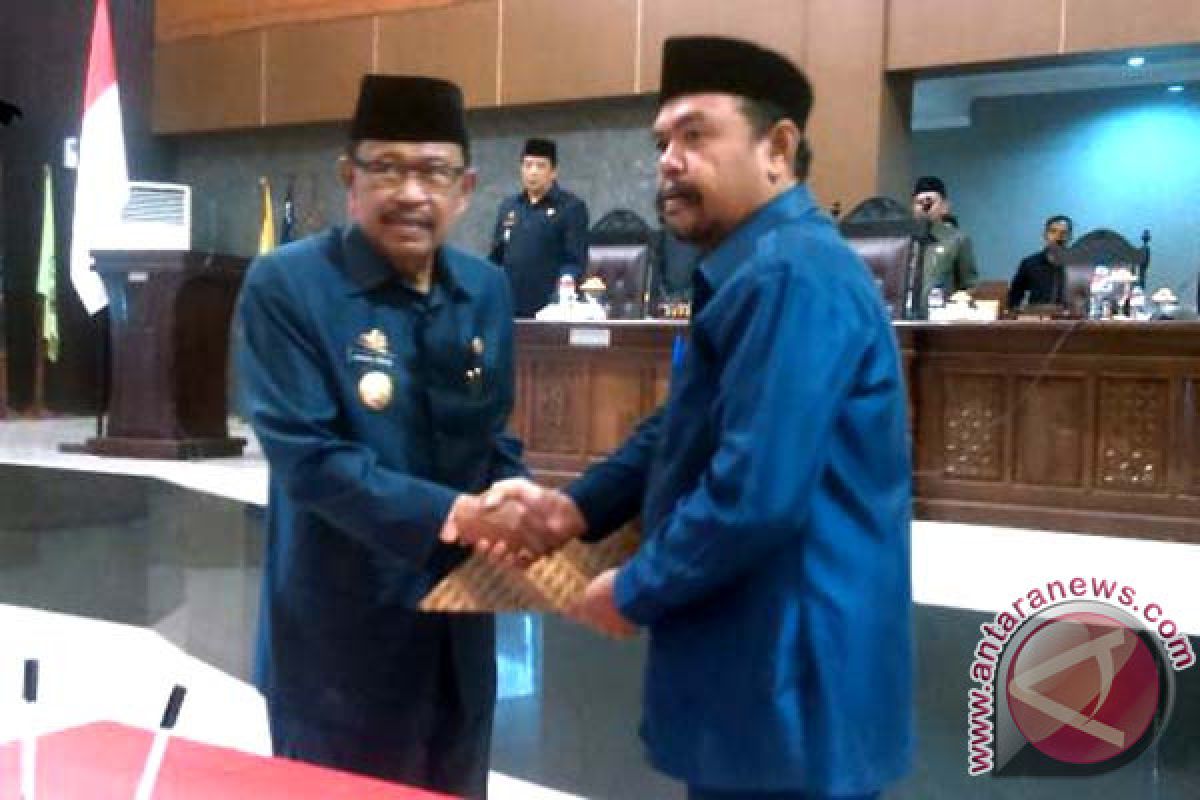 DPRD Sinjai Sahkan APBD-P 2017