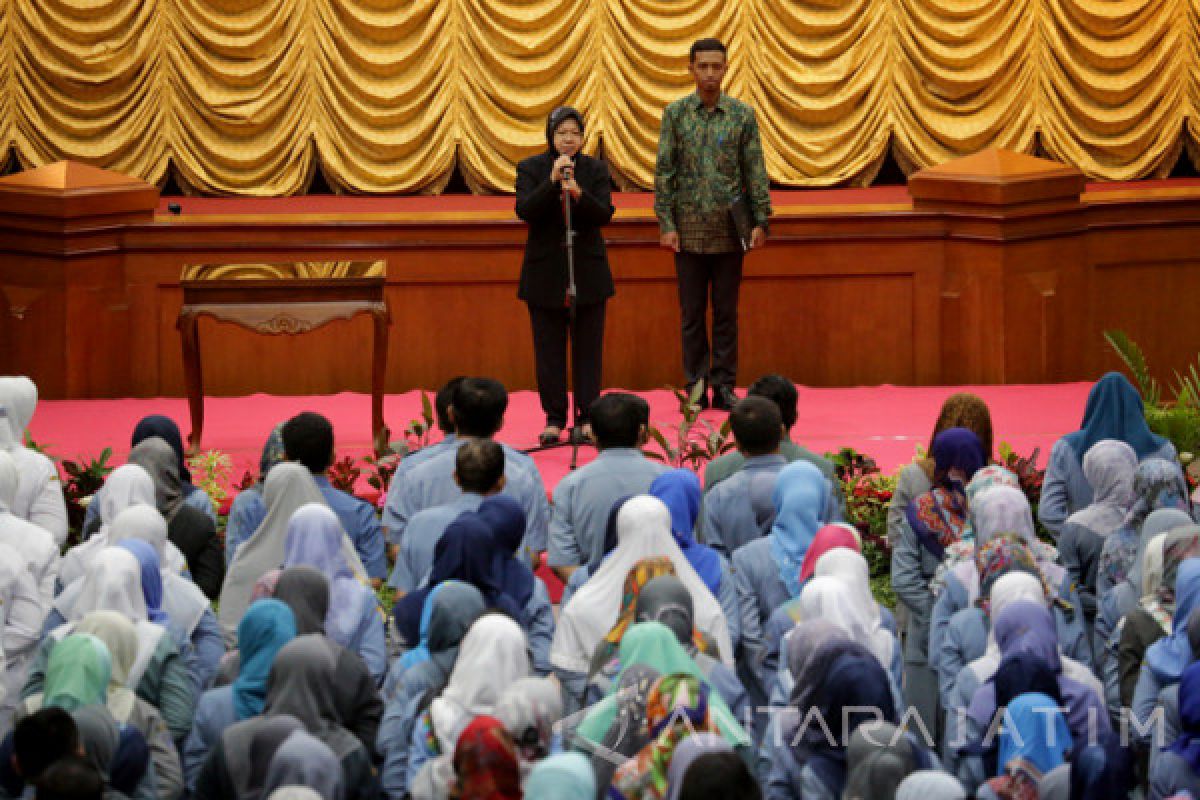 Wali Kota Surabaya Motivasi 500 PNS untuk Beti Layanan Terbaik