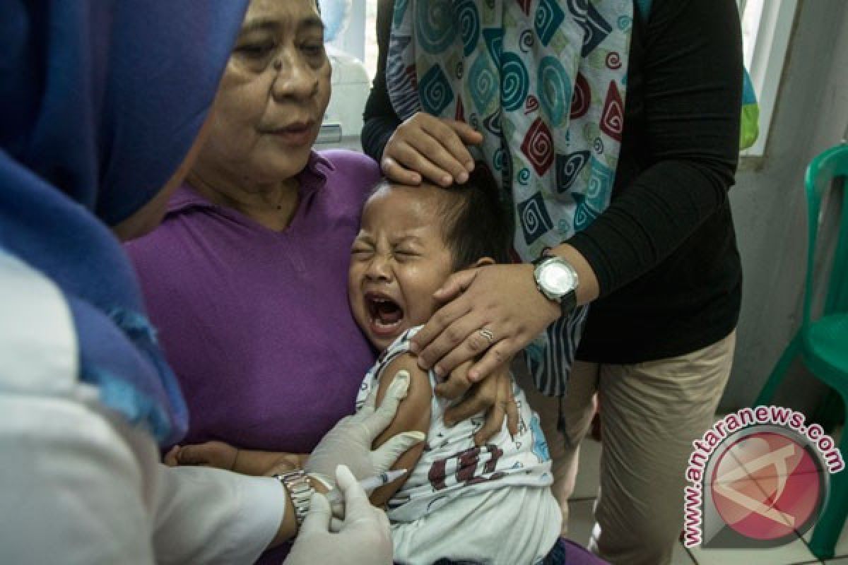 Kemenkes hentikan imunisasi MR di sekolah