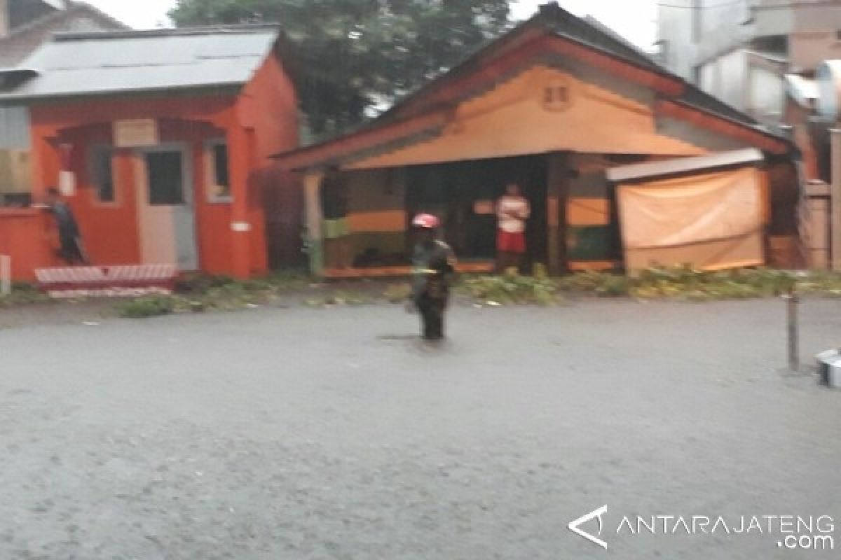 Heavy Downpour Triggers Flooding in Cilacap