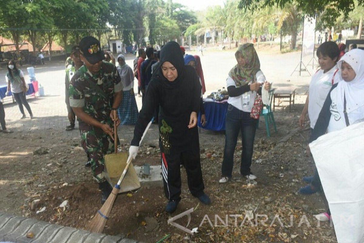 Wawali Lilik Muhibbah Minta warga Jaga Kebersihan Lingkungan       