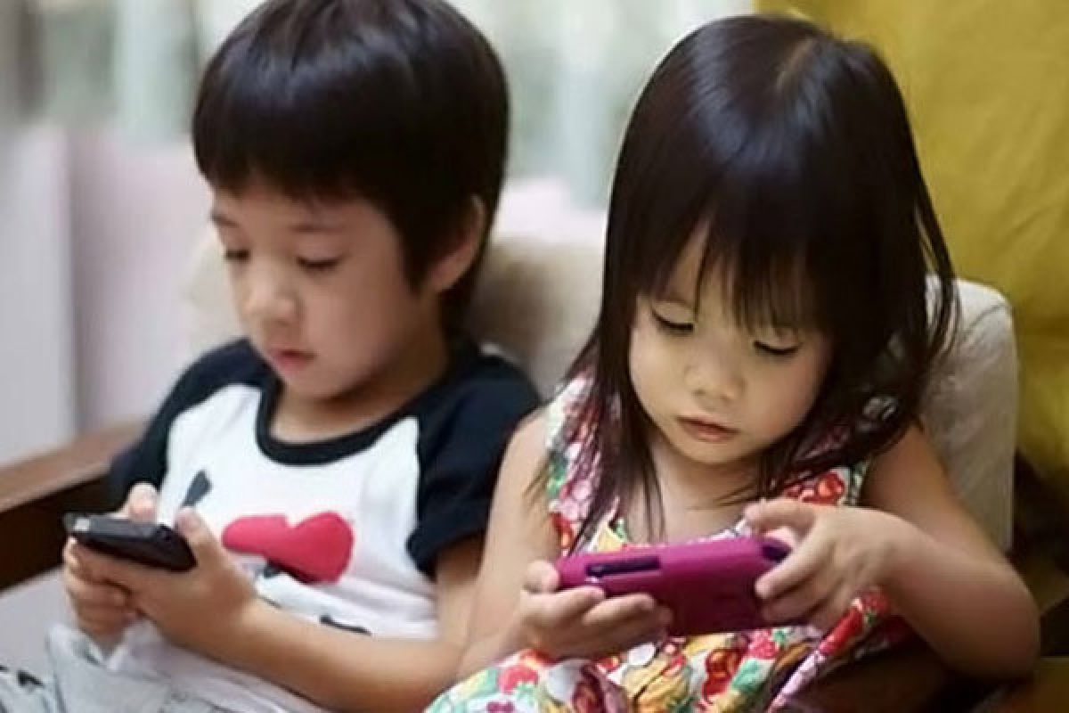 Kenali tanda anak kecanduan gadget