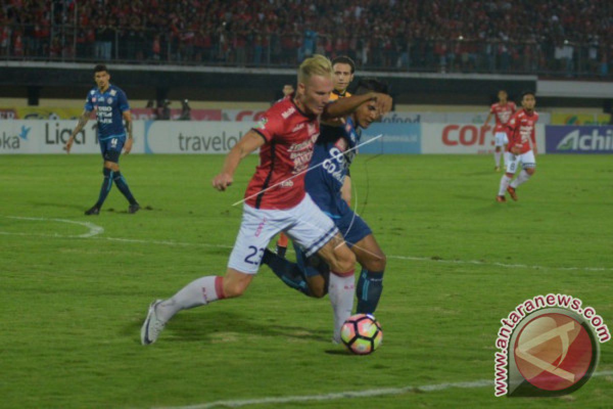 Bali United Tumbangkan Arema FC Skor Telak 6-1