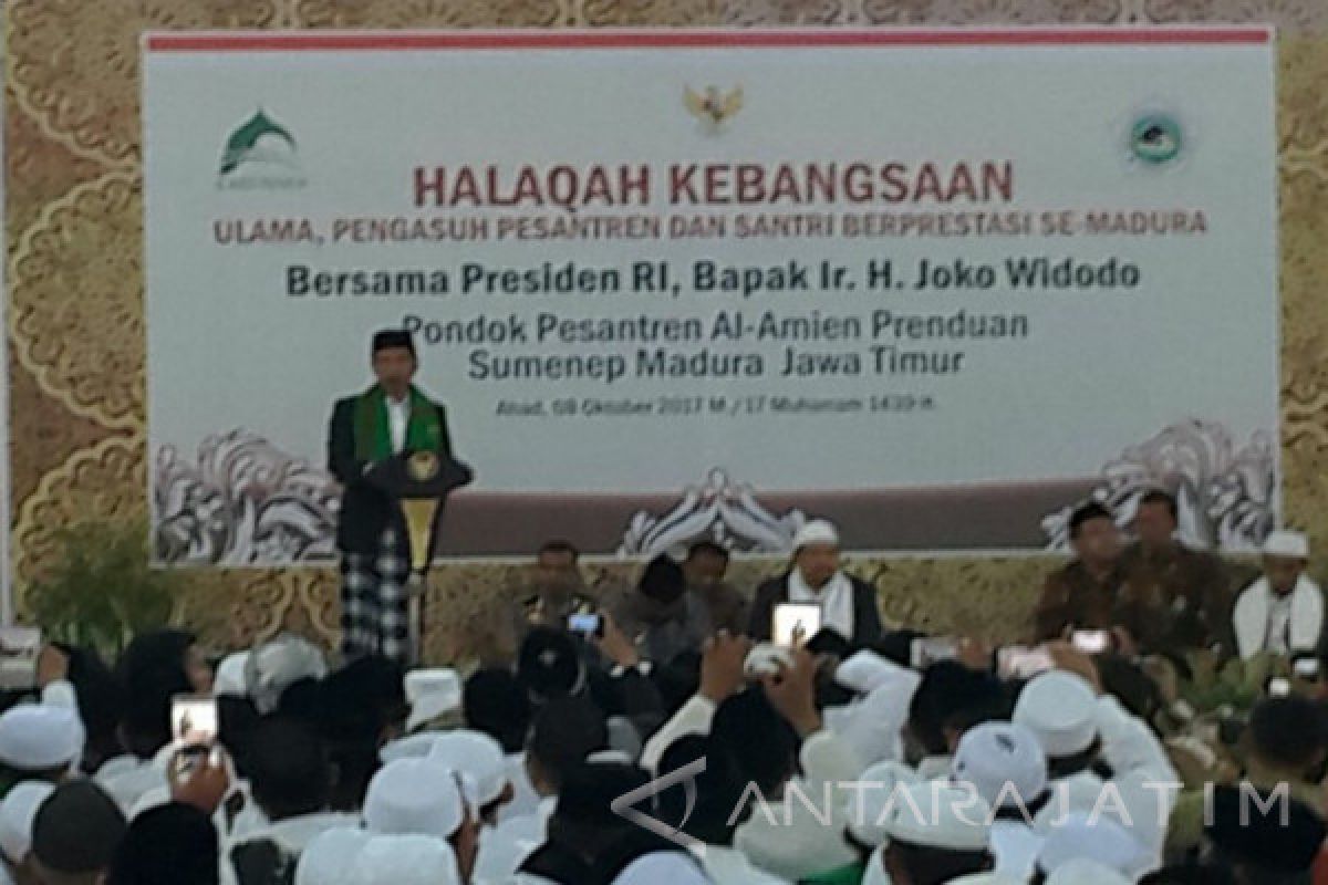 Presiden Jokowi Janji Beri Beasiswa Santri Ponpes Madura (Video)