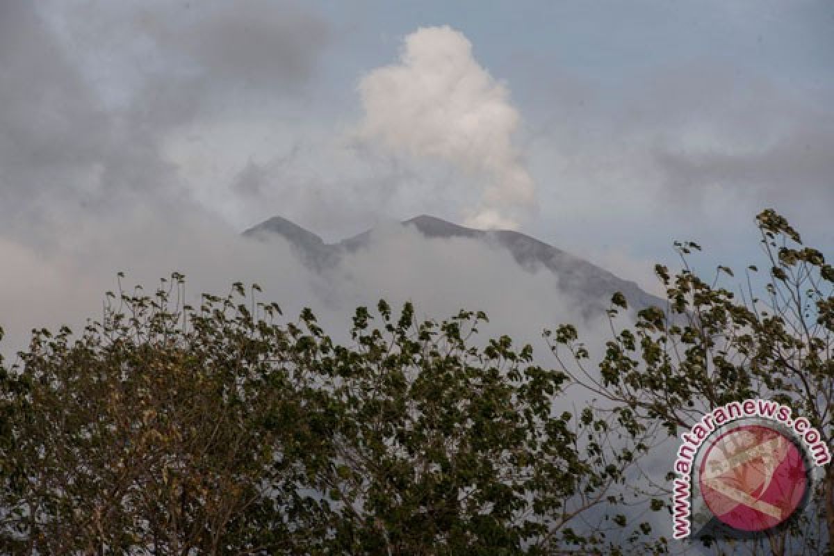 BNPB lanjutkan pemantauan Gunung Agung dengan tiga "drone"