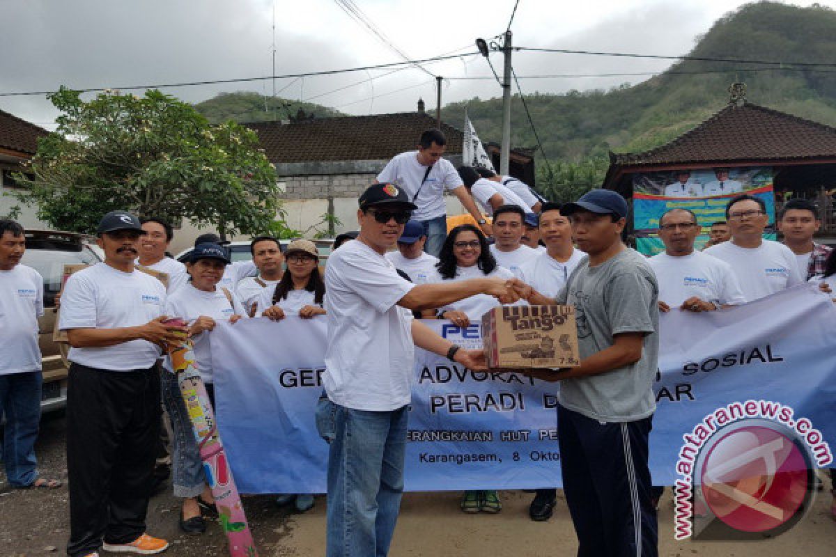 Peradi Denpasar Bantu Logistik Pengungsi Gunung Agung