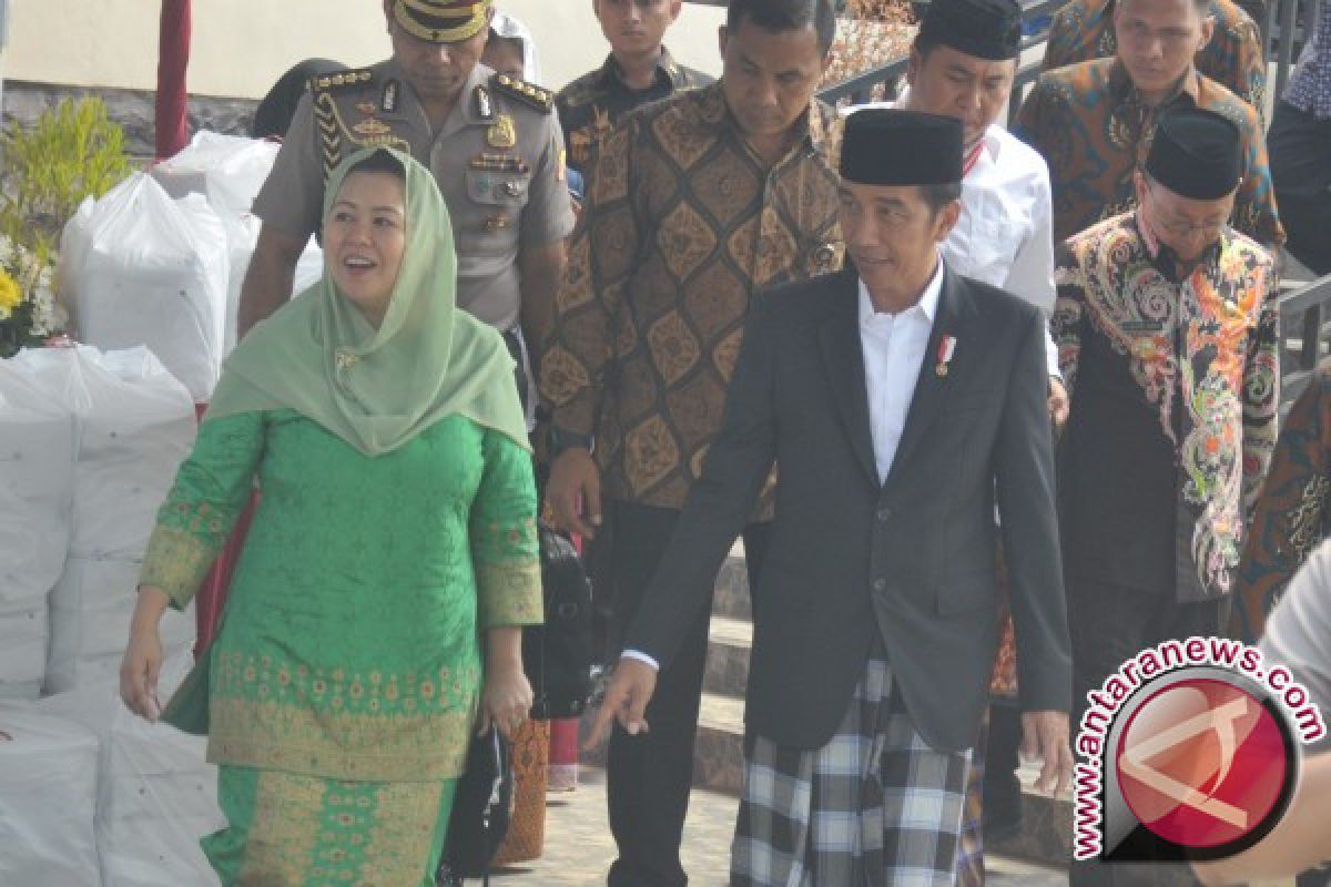 Presiden: perlu kalkulasi adanya menteri pondok pesantren