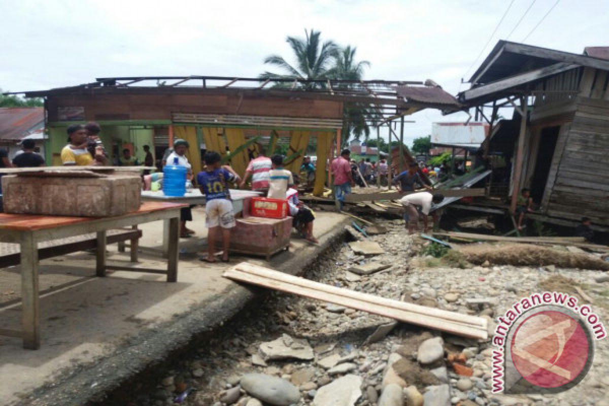 Dampak Banjir Pasaman Barat Bertambah, 20 Rumah Rusak Berat, Dua Hanyut