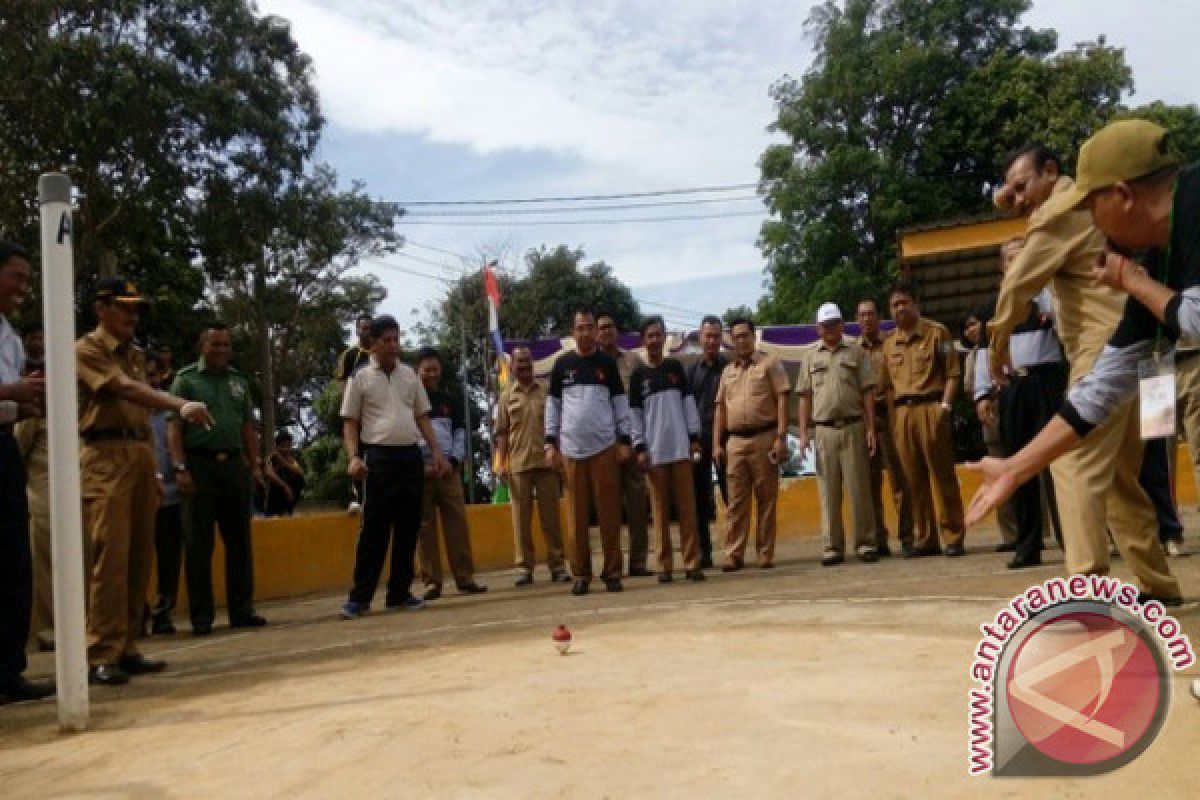 180 Peserta Meriahkan Lomba Gasing di Bangka Barat