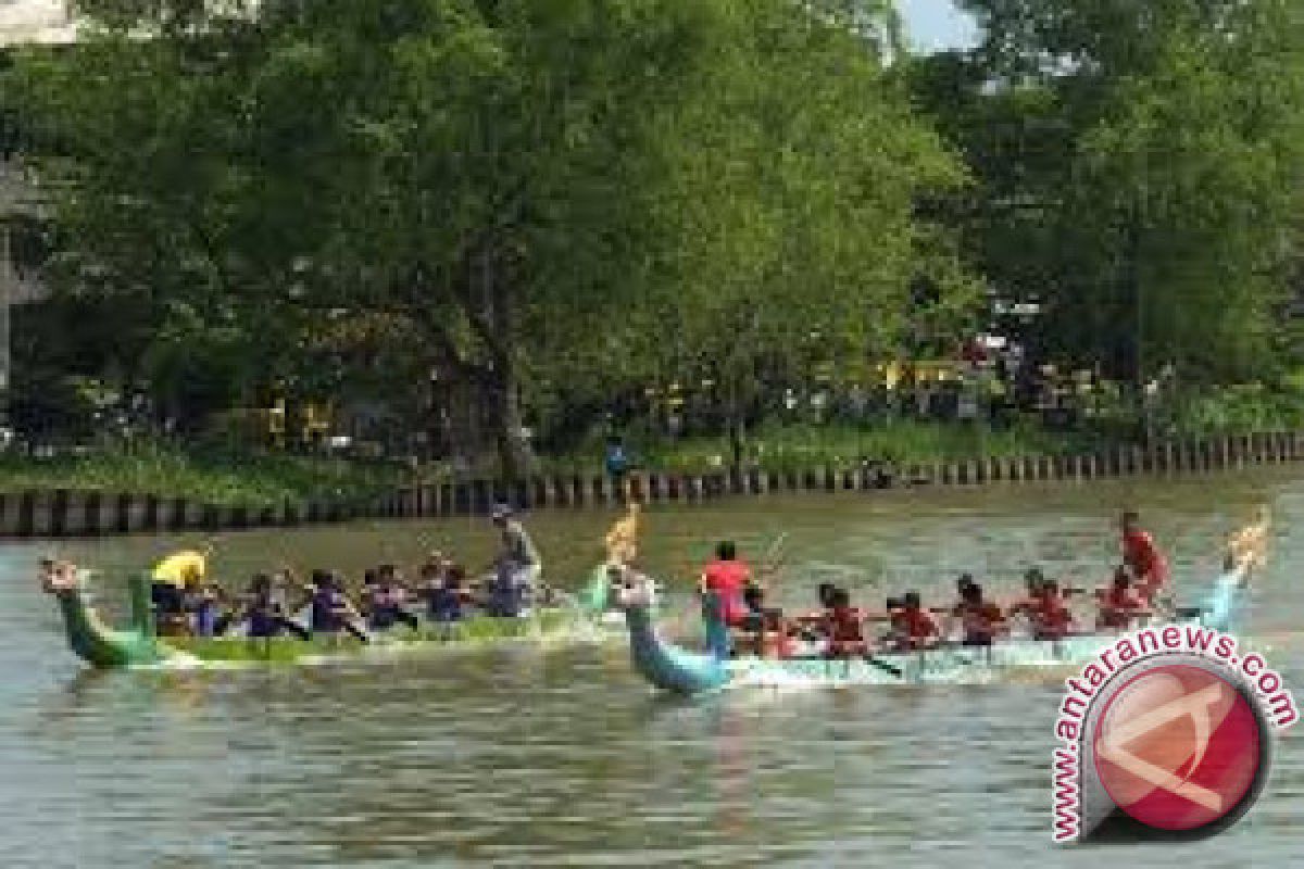 Barito Kuala Juarai Kelas Dragon Boat Putra 