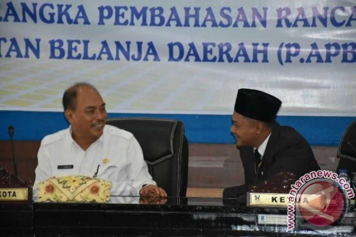 Walikota Sampaikan P.APBD 