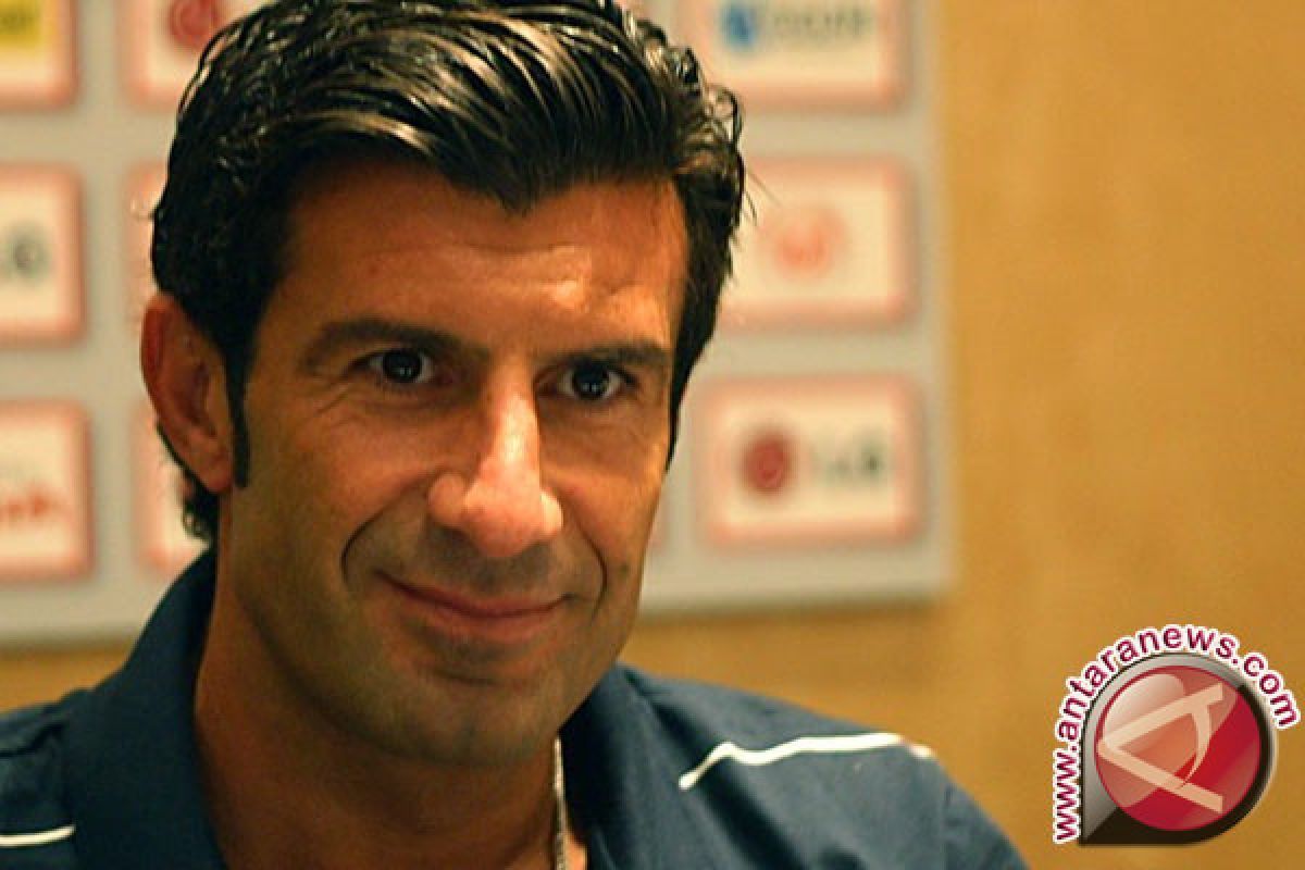 Figo Lanjutkan Karir Sebagai Penasihat Sepak Bola Eropa