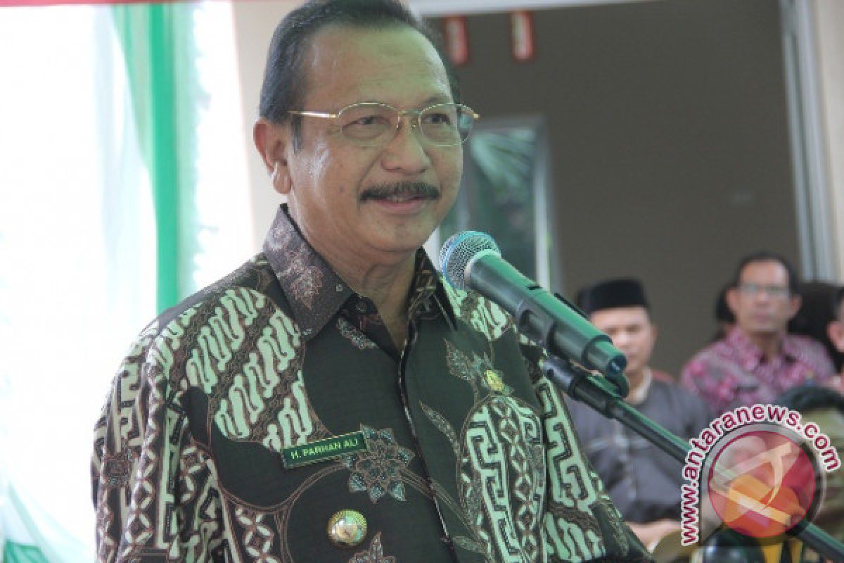 Bupati Bangka Barat ajak warga saling percaya