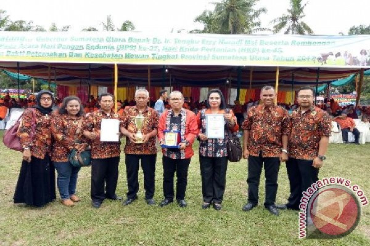 Walikota Tebing Tinggi Terima Penghargaan APN