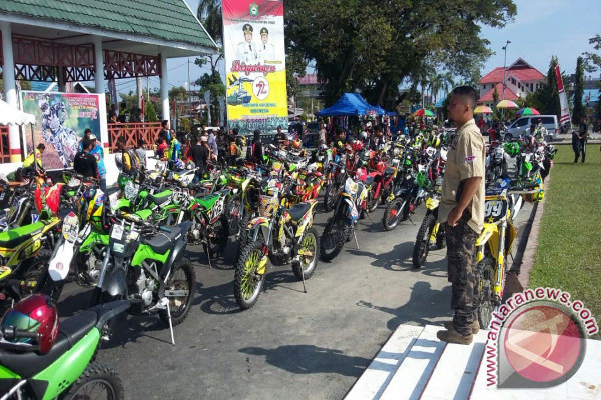 Poso Trail Adventure 2017 Bagikan Empat Unit Motor