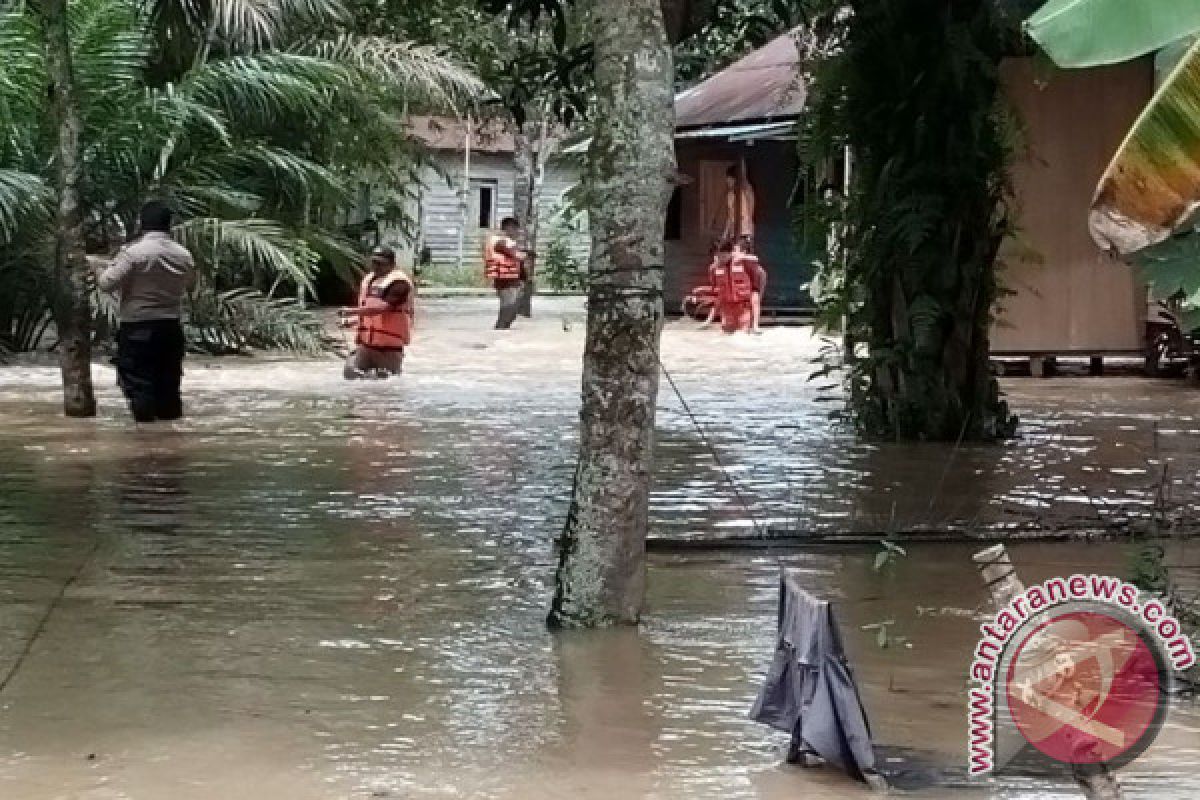 PEMKAB PENAJAM WASPADA BENCANA BANJIR DAN LONGSOR