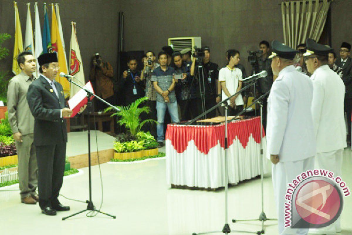 Gubernur Lantik Bupati Dan Wakil Bupati Buol 