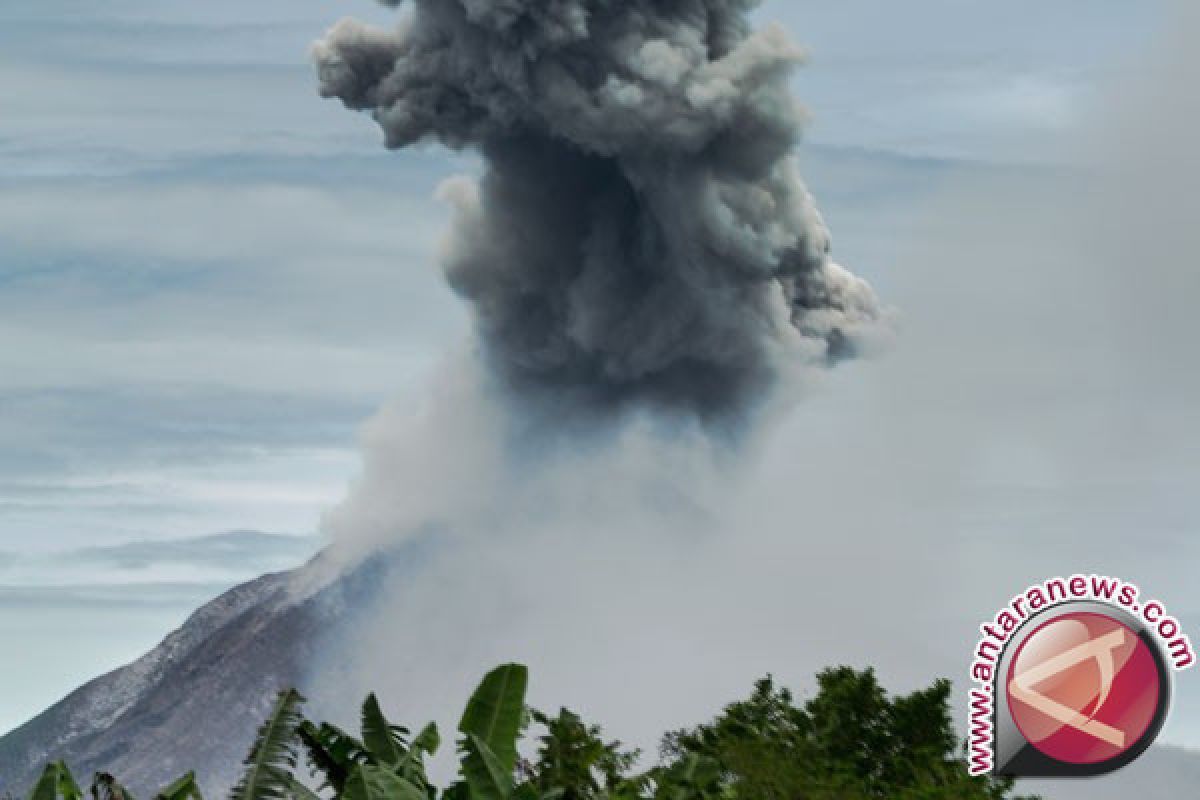 Gunung Sinabung Meletus