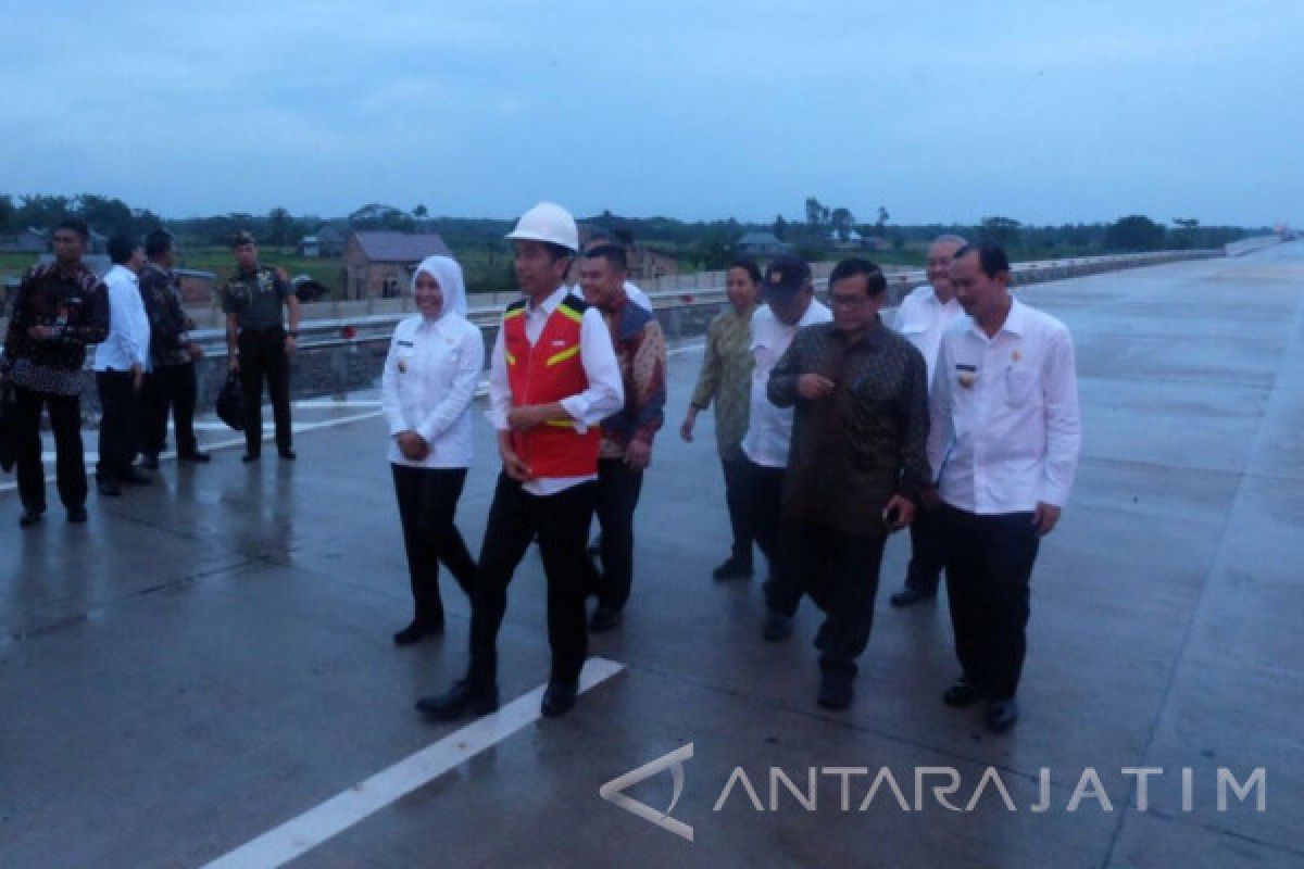 Jokowi: Gratiskan Tol Palembang-Pemulutan Selama Dua Bulan