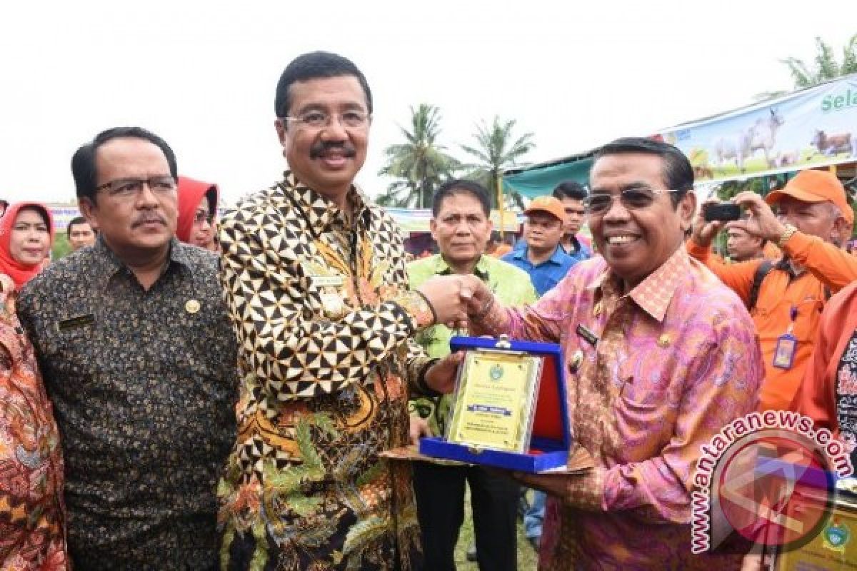 Bupati Deliserdang Dapat Penghargaan Lagi