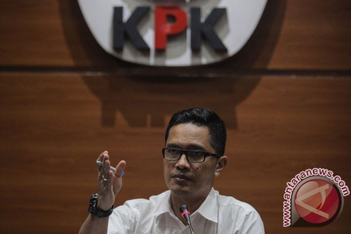 KPK periksa dokter RS Medika sebagai tersangka