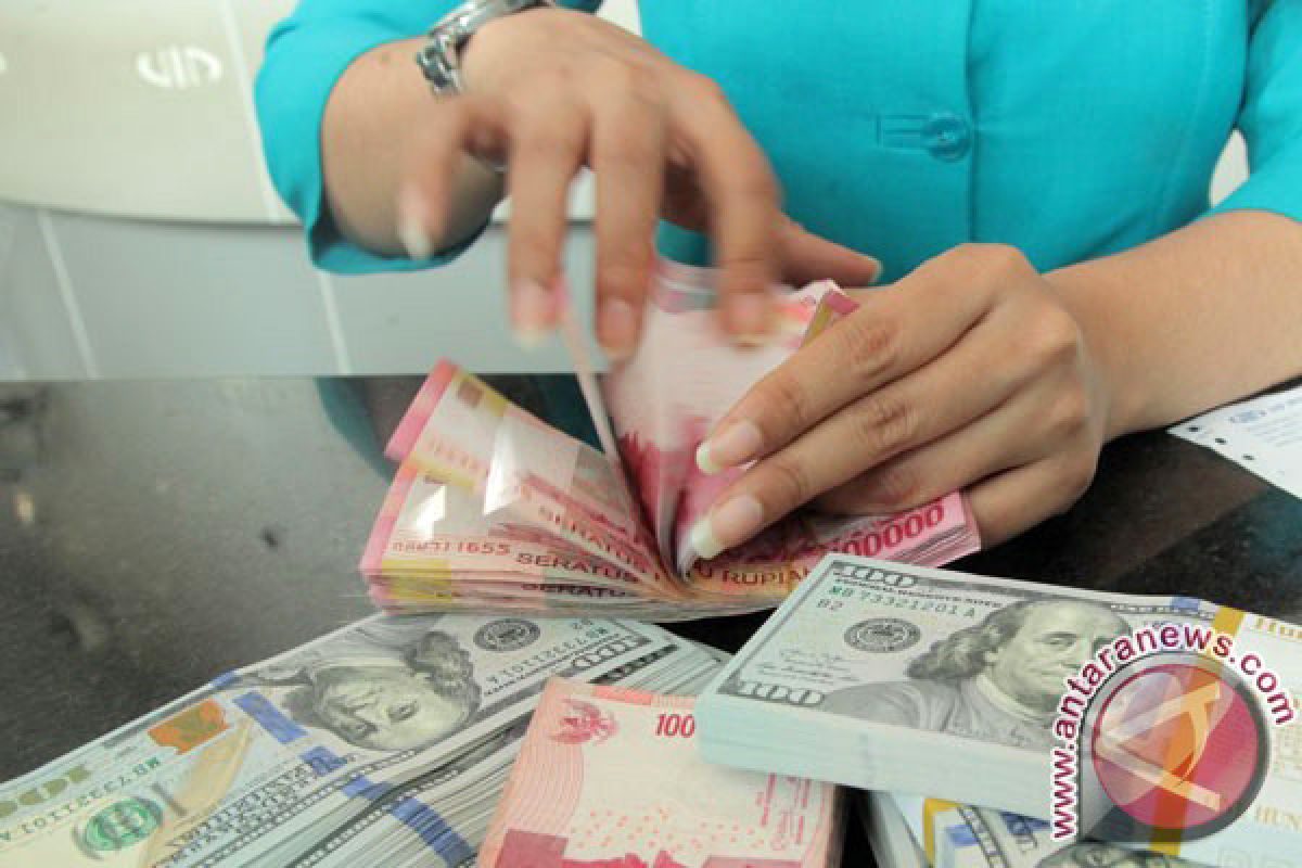 Rupiah melemah jadi Rp14.908