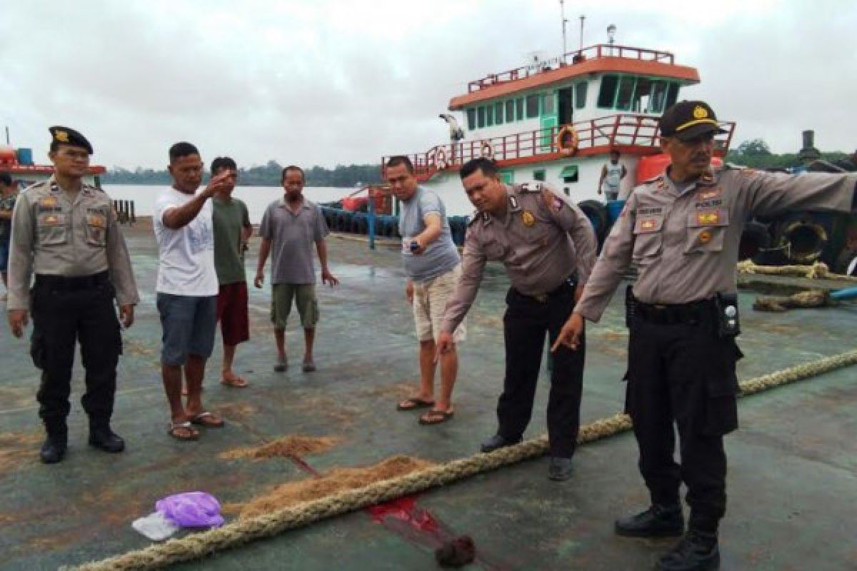 Nahas! Seorang ABK Tewas Akibat Hempasan Tali Tambat Tongkang