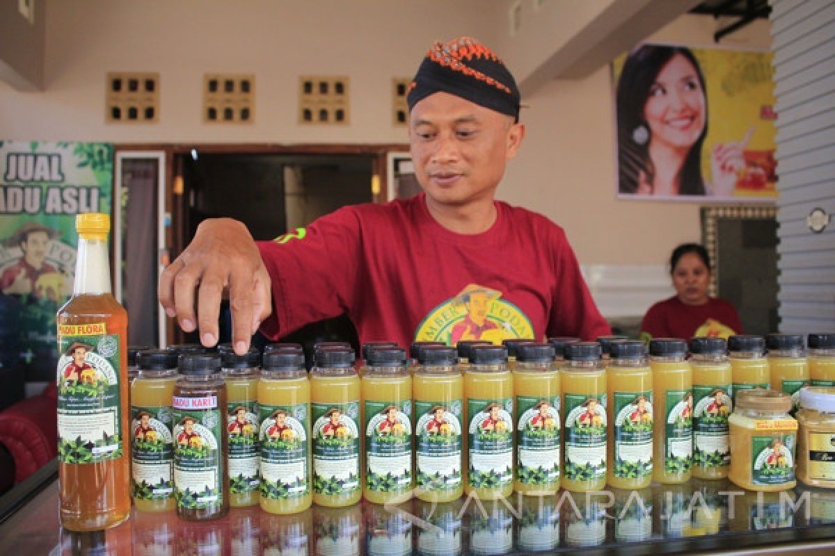 Minum Madu Bersama Jadi Kegiatan Unggulan di Festival Sumber Podang 2017 