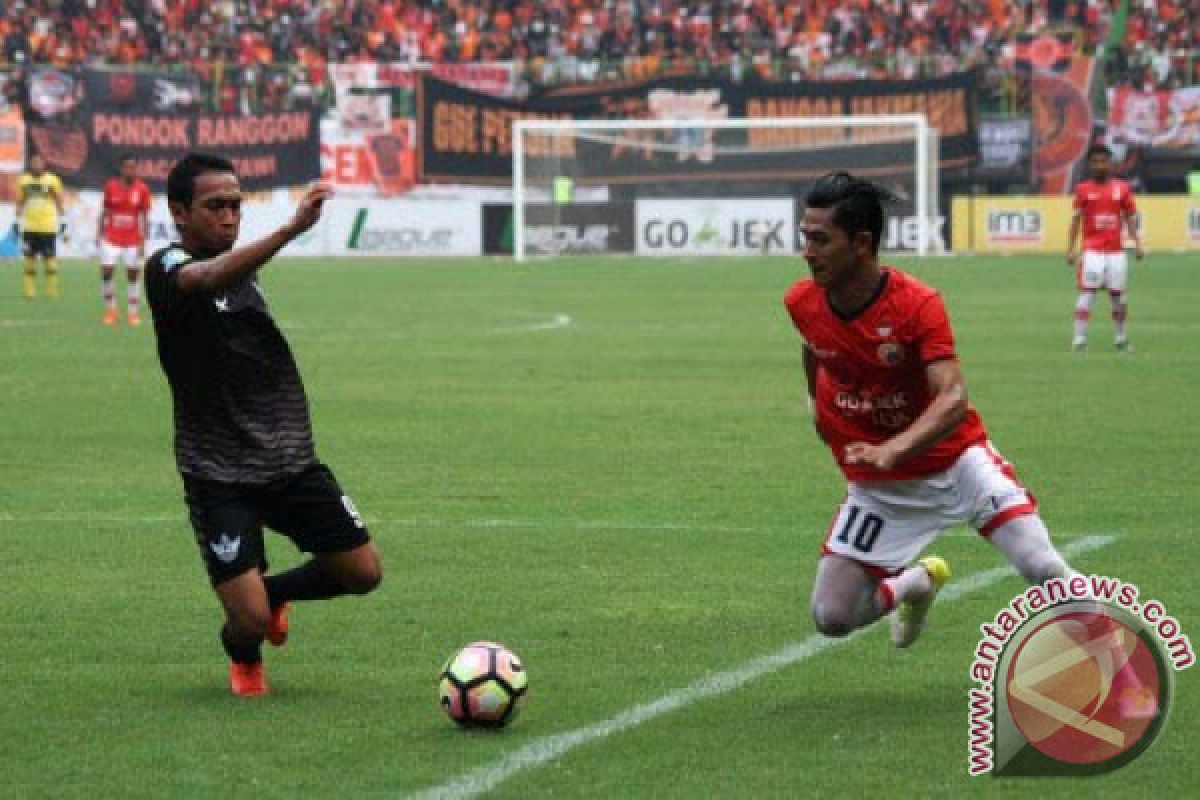 Teco Puas Rebut 5 Gol Dari Gresik