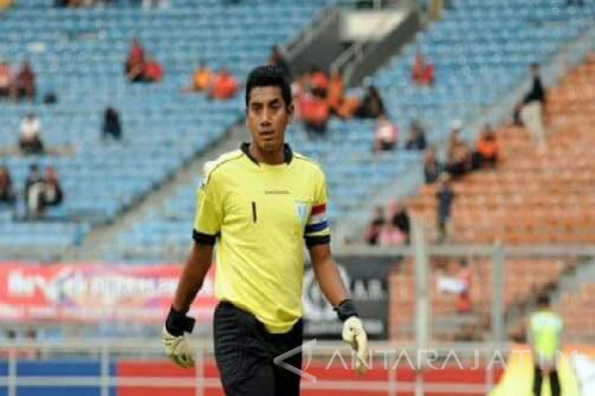 Kiper Persela Meninggal Dunia Akibat Benturan Saat Bertanding (Video)