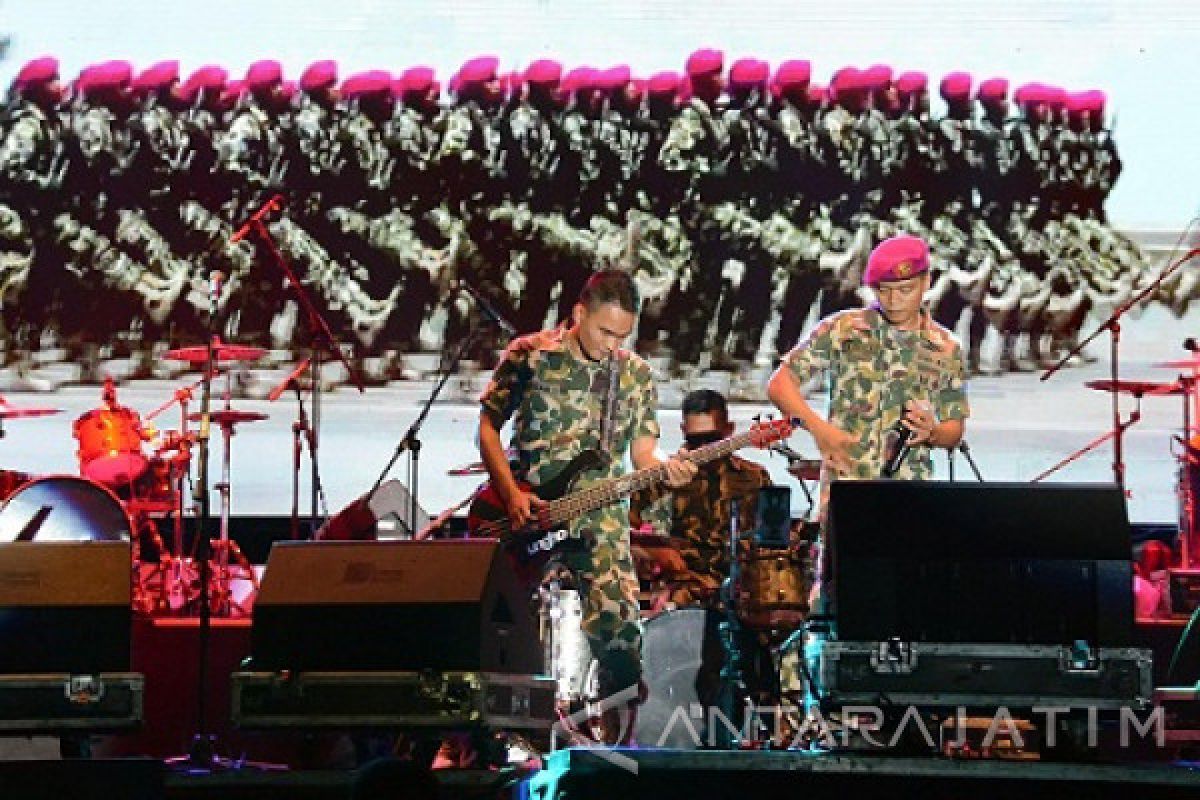 Konser Projam Meriahkan HUT TNI di Brigif-1 Marinir